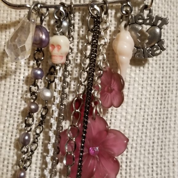 💔 OOAK VINTAGE Poison Apple NYC Designer HEARTBREAKER Safety Pin Brooch UNIQUE! - Picture 6 of 11